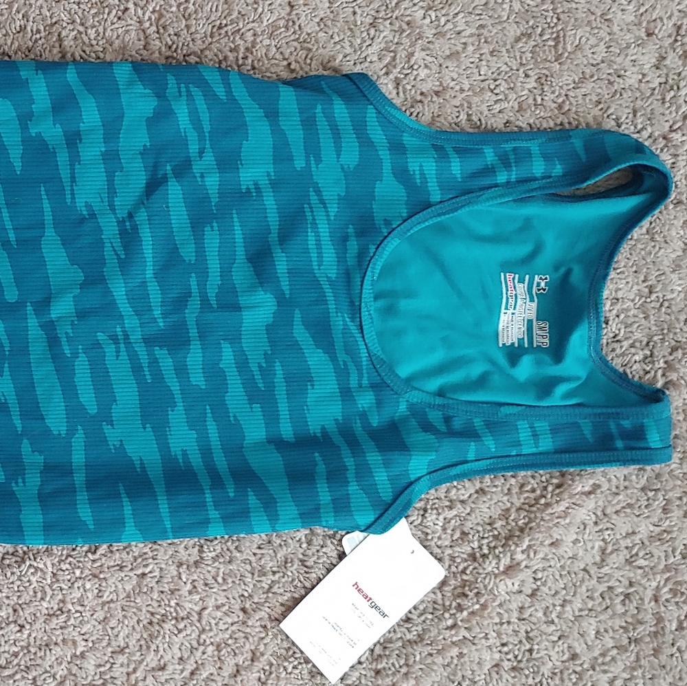 Fitted tank top